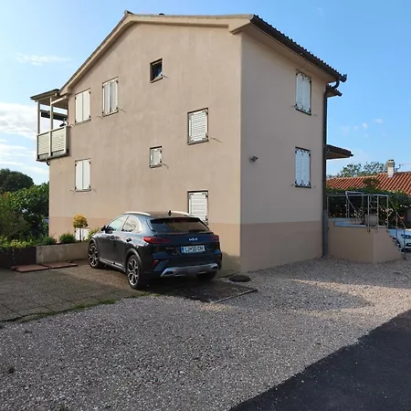 Apartment Apartma Mija - L