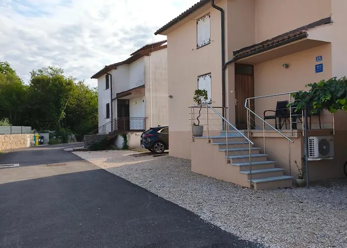 Apartma Mija - L * Kornić