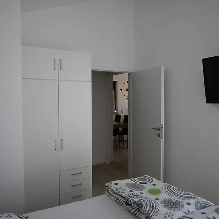 Apartma Mija - L Kornic
