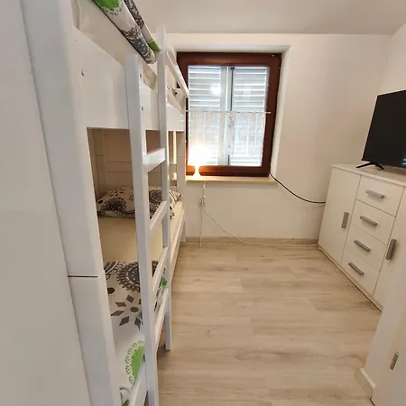 Apartment Apartma Mija - L Kornic