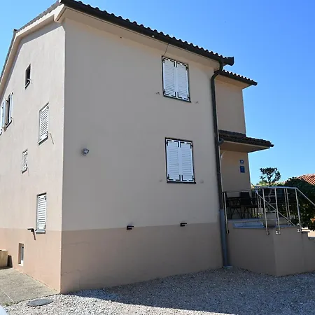 Apartma Mija - L Apartment