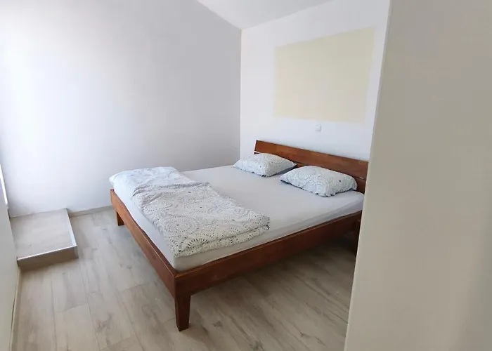 Apartment Apartma Mija - L *