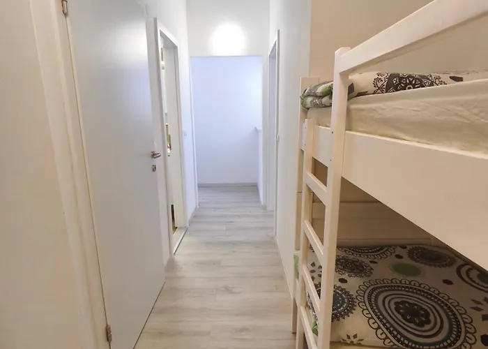 Apartma Mija - L * Kornić