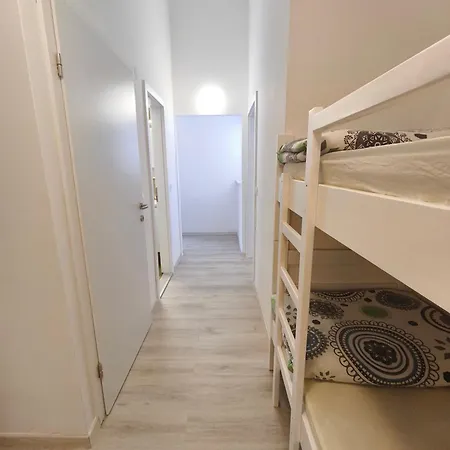 Apartma Mija - L * Kornić