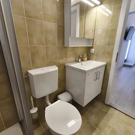 Apartma Mija - L شقة Kornić